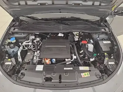 Photo 48 Peugeot 308  Electrique 55 kWh 156ch