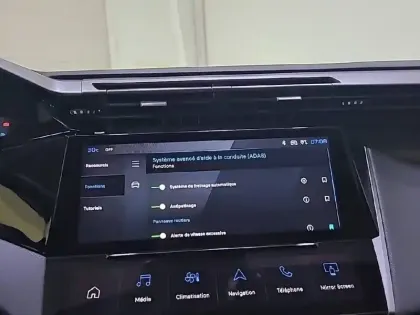 Photo 21 Peugeot 308  Hybrid 136 e-DCS6