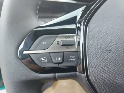 Photo 20 Peugeot 308  Hybrid 145 e-DCS6