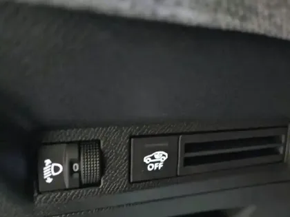 Photo 28 Peugeot 3008  Hybrid 145 e-DCS6