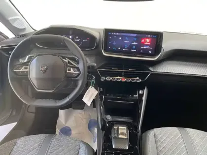 Photo 19 Peugeot 208  Hybrid 145 ch e-DCS6