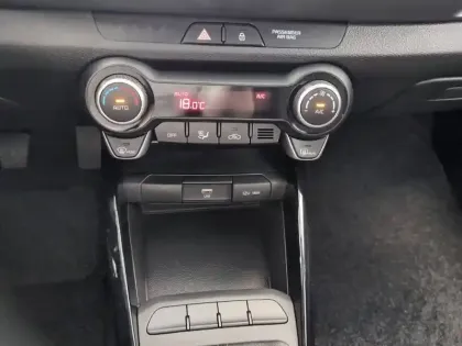 Photo 18 Kia Stonic  1.0 T-GDi 100 ch BVM6