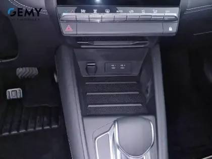 Photo 13 Renault Symbioz  E-Tech full hybrid 145