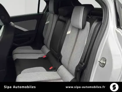 Photo 11 Opel Astra  1.2 Turbo 130 ch BVA8