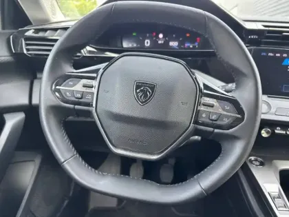 Photo 8 Peugeot 308  PureTech 110ch S&S BVM6