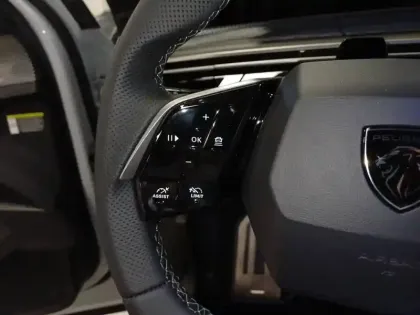 Photo 14 Peugeot 3008  Plug-in Hybrid 225 e-DCS7