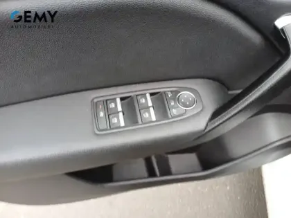 Photo 13 Renault Captur  E-Tech 145 - 21