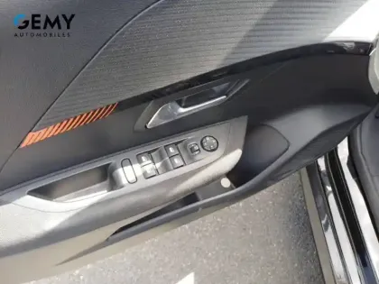 Photo 13 Peugeot 208  PureTech 75 S&S BVM5