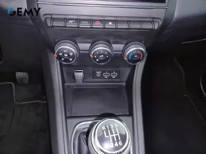 Photo 28 Renault Captur  TCe 100 GPL