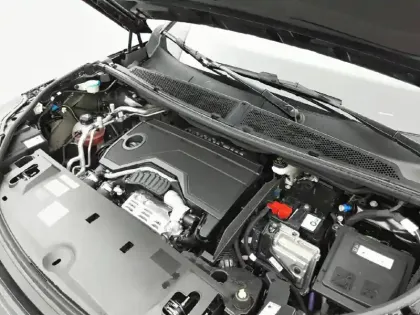 Photo 14 Peugeot 3008  Hybrid 136 e-DCS6
