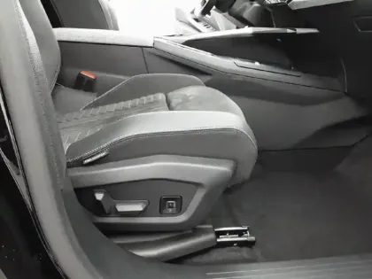 Photo 23 Peugeot 3008  Hybrid 136 e-DCS6