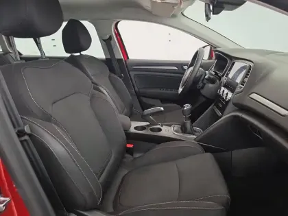 Photo 35 Renault Megane Mégane IV Estate TCe 115 FAP - 21N