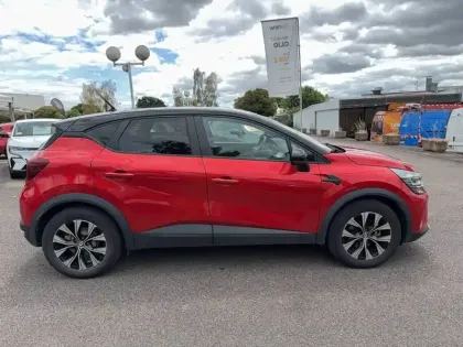 Photo 11 Renault Captur  E-Tech full hybrid 145