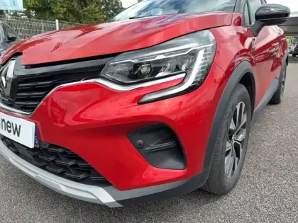 Photo 26 Renault Captur  E-Tech full hybrid 145