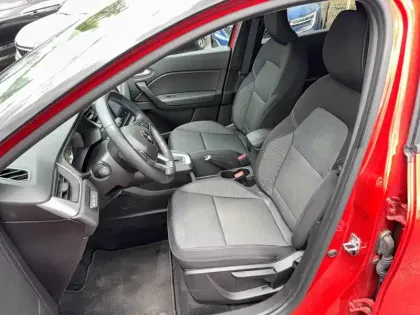 Photo 14 Renault Captur  E-Tech full hybrid 145