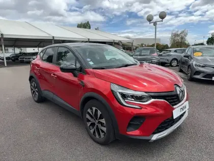 Photo 12 Renault Captur  E-Tech full hybrid 145