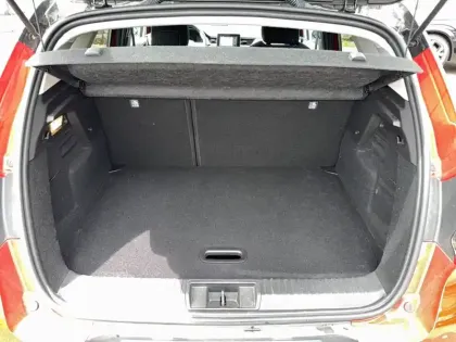 Photo 19 Renault Captur  E-Tech full hybrid 145