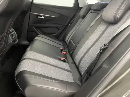 Photo 14 Peugeot 3008  Puretech 130ch S&S BVM6