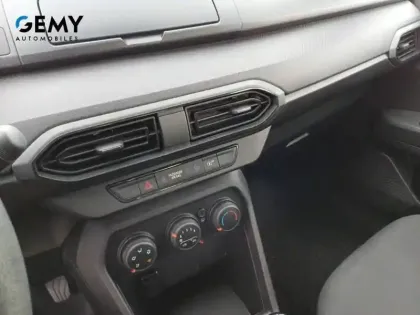 Photo 14 Dacia Sandero  SCe 65