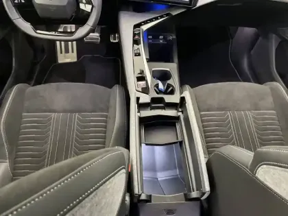 Photo 24 Peugeot 3008  Electrique 210 ch 73 kWh