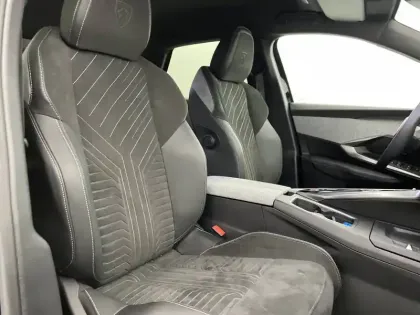 Photo 26 Peugeot 3008  Electrique 210 ch 73 kWh