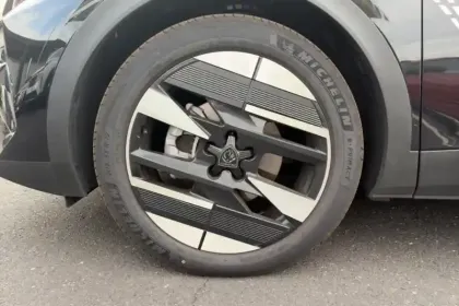 Photo 12 Peugeot 408  Hybrid 145 e-DCS6
