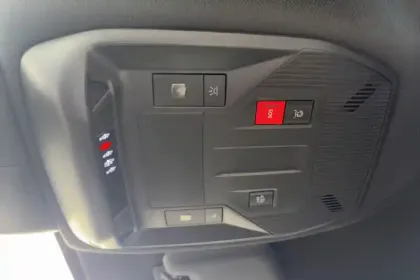 Photo 24 Peugeot 408  Hybrid 145 e-DCS6