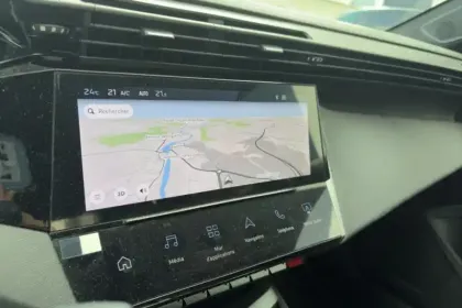 Photo 19 Peugeot 408  Hybrid 145 e-DCS6