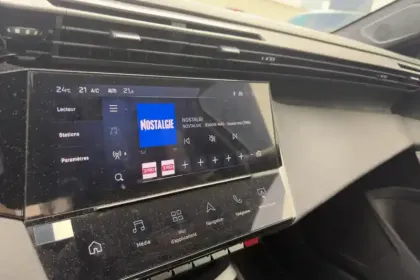 Photo 20 Peugeot 408  Hybrid 145 e-DCS6