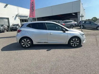 Photo 5 Renault Clio  E-Tech full hybrid 145