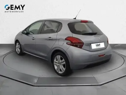 Photo 21 Peugeot 208  PureTech 82ch S&S BVM5