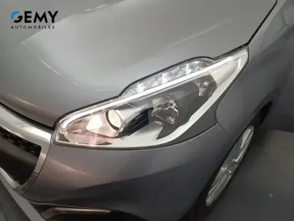 Photo 31 Peugeot 208  PureTech 82ch S&S BVM5