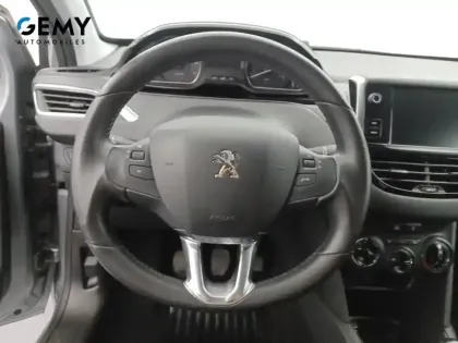 Photo 27 Peugeot 208  PureTech 82ch S&S BVM5