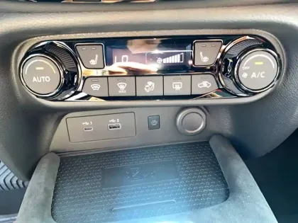 Photo 18 Nissan Juke  HYBRID 143