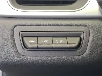 Photo 33 Renault Captur  mild hybrid 140