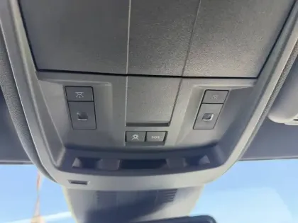 Photo 14 Peugeot 5008  Plug-in Hybrid 195 e-DCS7
