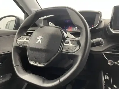 Photo 28 Peugeot 208  BlueHDi 100 S&S BVM6