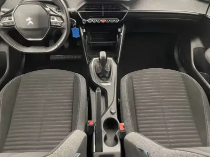 Photo 24 Peugeot 208  PureTech 75 S&S BVM5