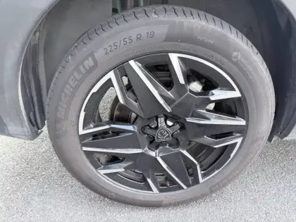 Photo 34 Peugeot 5008  Hybrid 145 ch e-DCS6