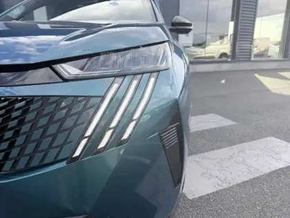 Photo 39 Peugeot 5008  Hybrid 145 ch e-DCS6