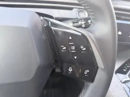 Photo 23 Peugeot 5008  Hybrid 145 ch e-DCS6