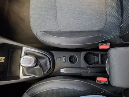 Photo 44 Renault Captur  TCe 90 Energy