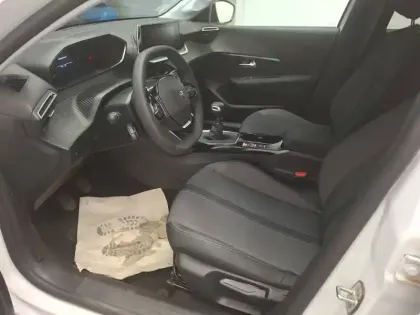 Photo 9 Peugeot 208  PureTech 100 S&S BVM6