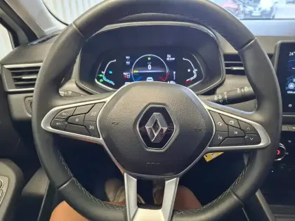 Photo 28 Renault Clio  E-Tech 140 - 21N