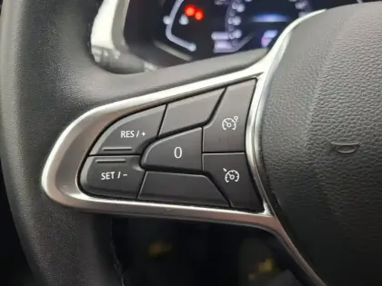 Photo 37 Renault Captur  TCe 90