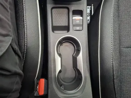 Photo 40 Renault Captur  TCe 90