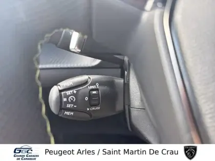 Photo 23 Peugeot 208  Hybrid 136 e-DCS6
