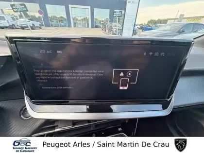 Photo 18 Peugeot 208  Hybrid 136 e-DCS6