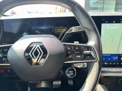 Photo 37 Renault Austral  E-Tech hybrid 200