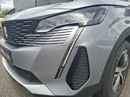 Photo 8 Peugeot 3008  Hybrid 225 e-EAT8